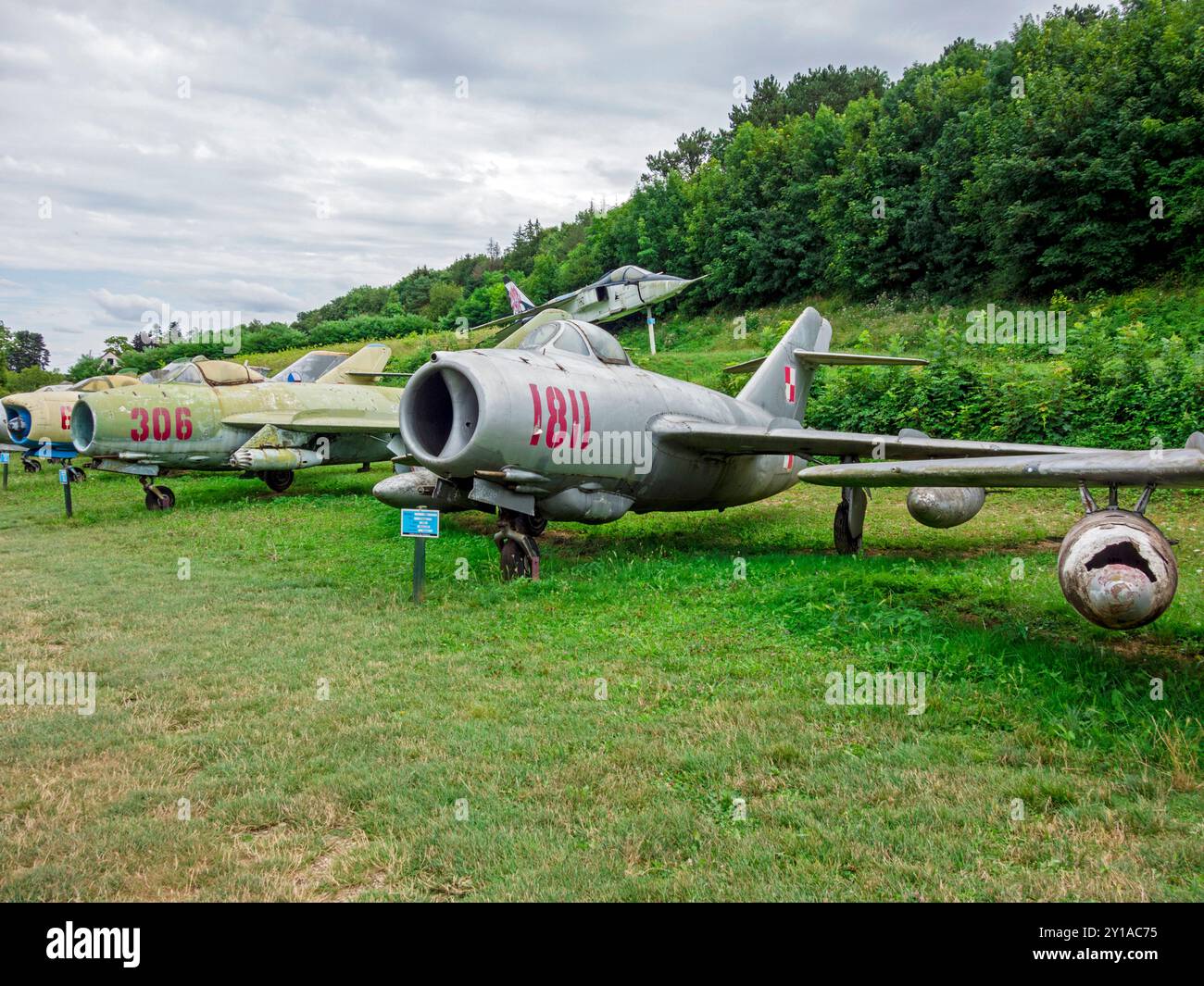 Collezione di combattenti MIG-15 al Museo del Castello di Savigny-les Beaune (Bourgogne/Francia) Foto Stock