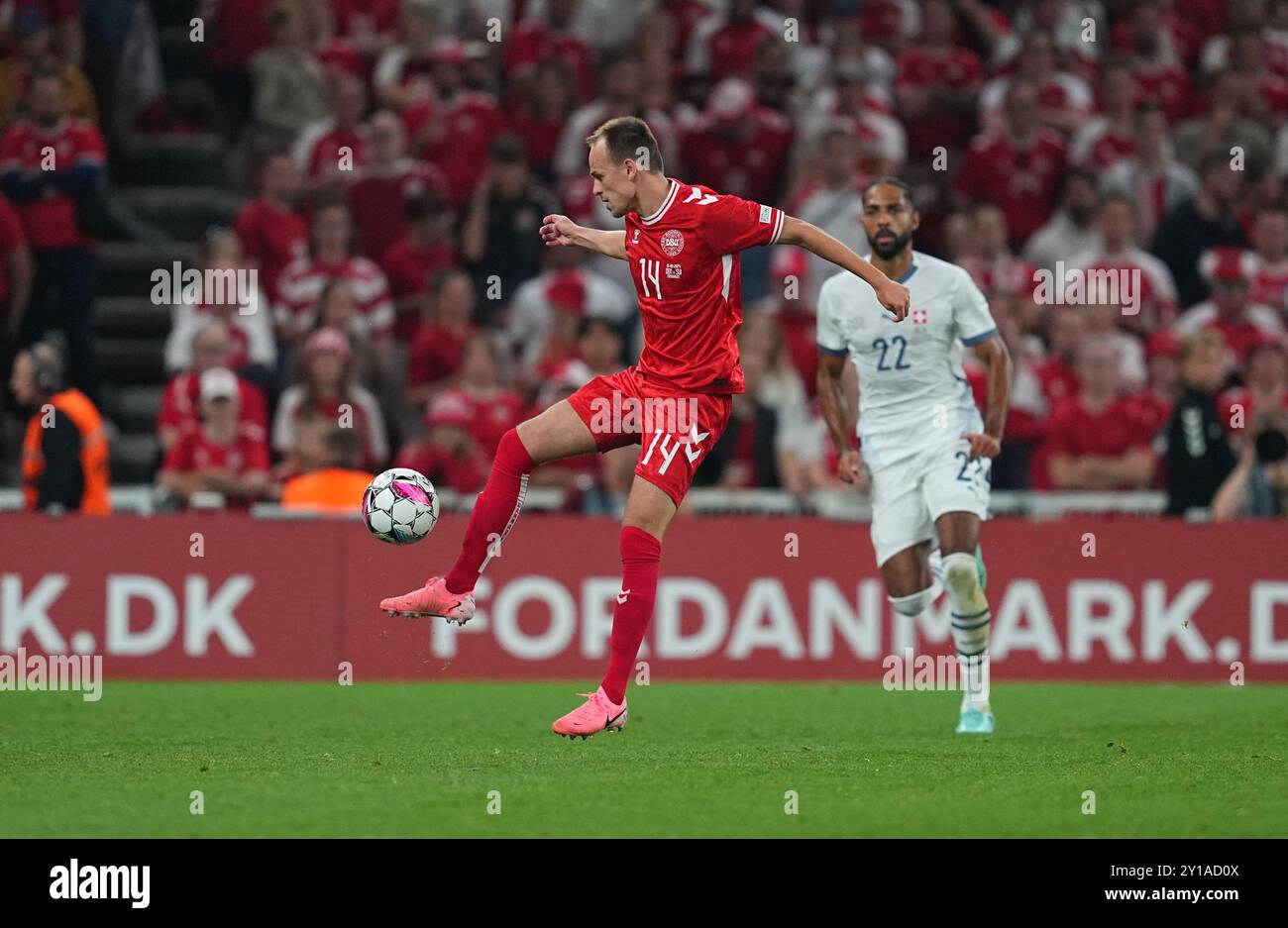 Parken, Copenaghen, Danimarca. 5 settembre 2024. Mikkel Damsgaard danese in azione durante una partita della UEFA Nations League, Danimarca contro Svizzera, a Parken, Copenaghen, Danimarca. Ulrik Pedersen/CSM (immagine di credito: © Ulrik Pedersen/Cal Sport Media). Crediti: csm/Alamy Live News Foto Stock