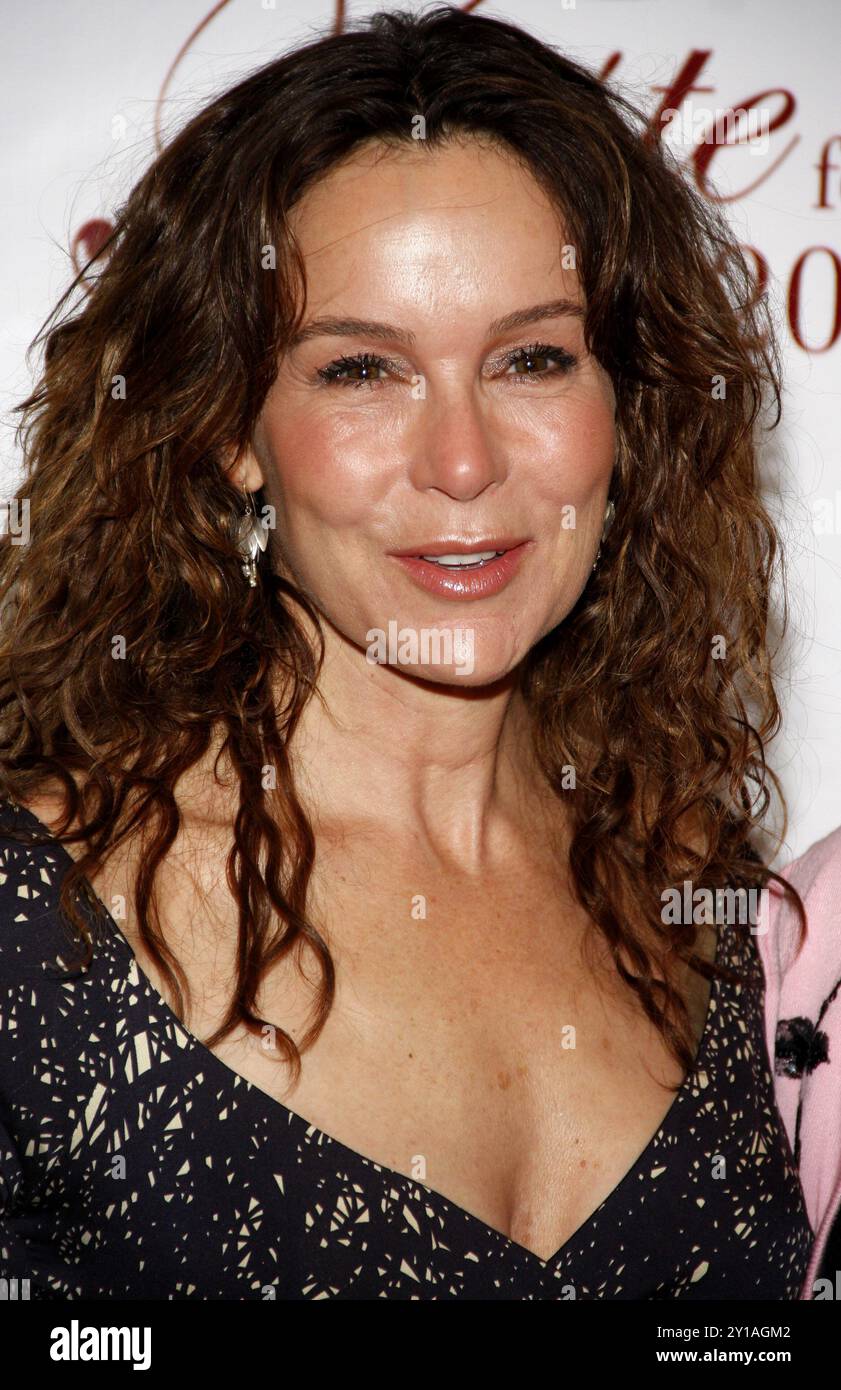 Jennifer Grey al 2011 il gusto per una cura presso il Beverly Wilshire Hotel di Los Angeles il 15 aprile 2011. Foto Stock