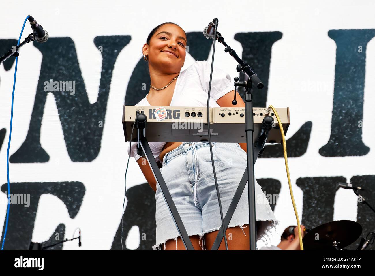 Stanmer Park, città di Brighton & Hove, East Sussex, Regno Unito. Insegnante di inglese che si esibisce al Brighton Valley Festival 2023, Brighton Concert Series, Stanmer Park .8 luglio 2023. David Smith/Alamy Live News Foto Stock