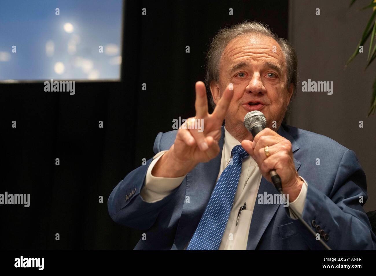 Austin Texas USA, 5 settembre 2024: Il cancelliere del sistema universitario Texas A&M JOHN SHARP parla durante una sessione al Texas Tribune Festival della sua esperienza nel governo del Texas. Il Texas Tribune, giunto al suo quindicesimo anno, è una redazione non-profit che copre la politica e le politiche pubbliche del Texas. Crediti: Bob Daemmrich/Alamy Live News Foto Stock