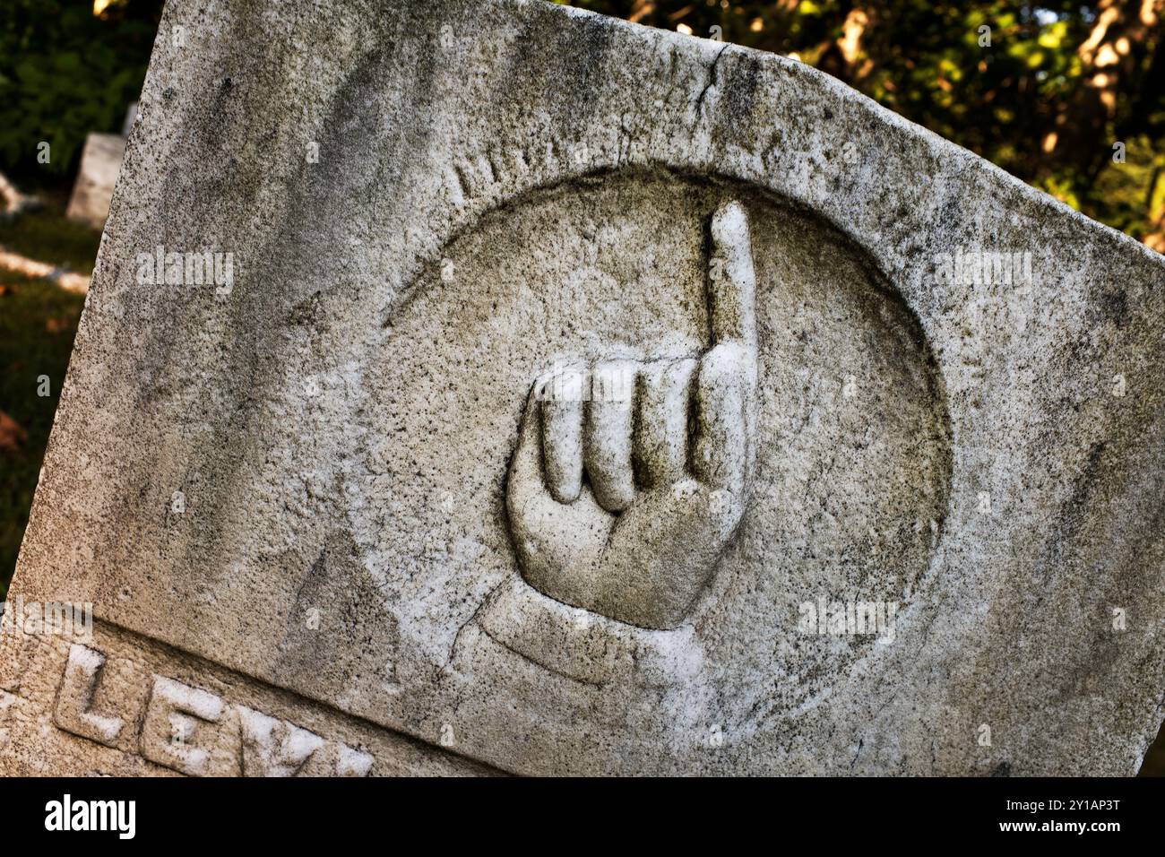 Vecchia lapide al cimitero Foto Stock Vecchia lapide al cimitero Foto Stock