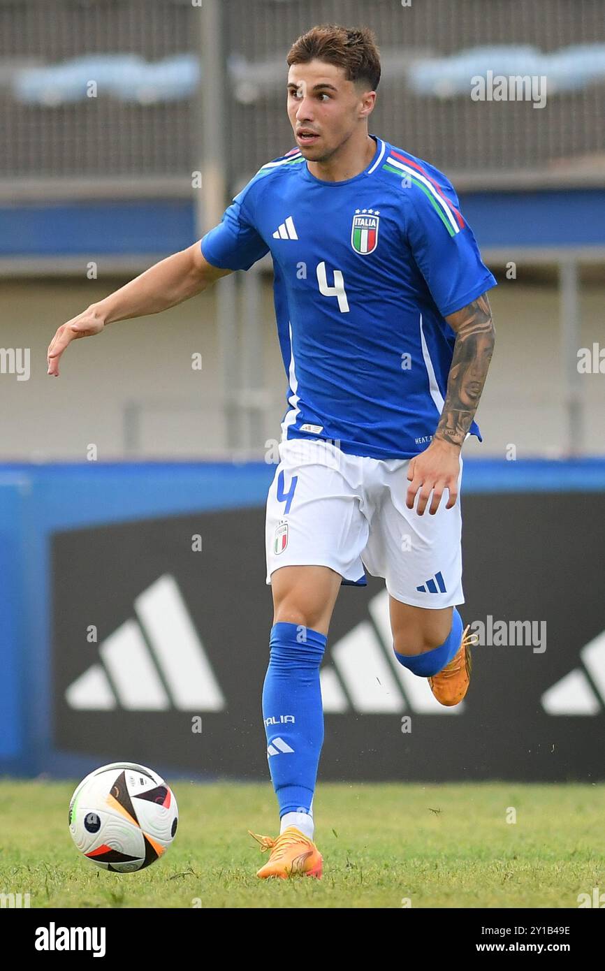 Latina, Lazio. 5 settembre 2024. Alessandro bianco dell'Italia durante la partita di qualificazione del Campionato europeo Under 21 Italia contro San Marino allo stadio Domenico Francioni di Latina, 05 settembre 2024 credito: massimo insabato/Alamy Live News Foto Stock