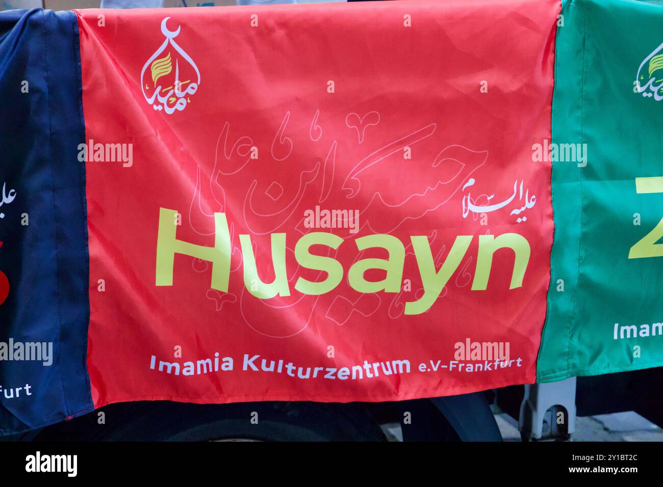 Francoforte sul meno, Germania, 31 agosto 2024. Centinaia di persone frequentano l'Imamia Cultural Center e.V., 'Arba' in Walk' per commemorare al Hussain. Foto Stock