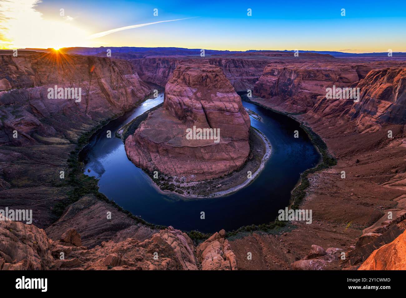 Tramonto su Horseshoe Bend e sul fiume Colorado Foto Stock