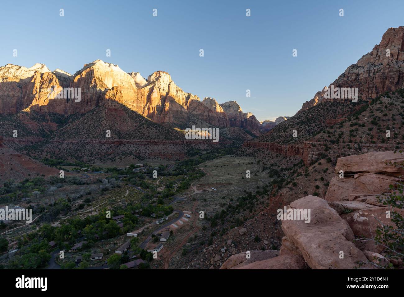 Splendide vedute delle montagne di roccia rossa allo Zion National Park, Utah. Foto Stock