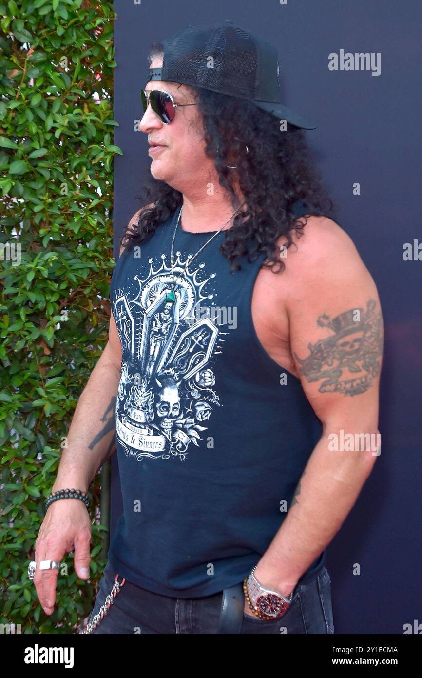 Slash bei der Eröffnung der Halloween Horror Nights negli Universal Studios di Hollywood. Universal City, 05.09.2024 *** Slash all'apertura di Halloween Horror Nights agli Universal Studios Hollywood Universal City, 05 09 2024 foto:xD.xStarbuckx/xFuturexImagex halloween 4845 Foto Stock