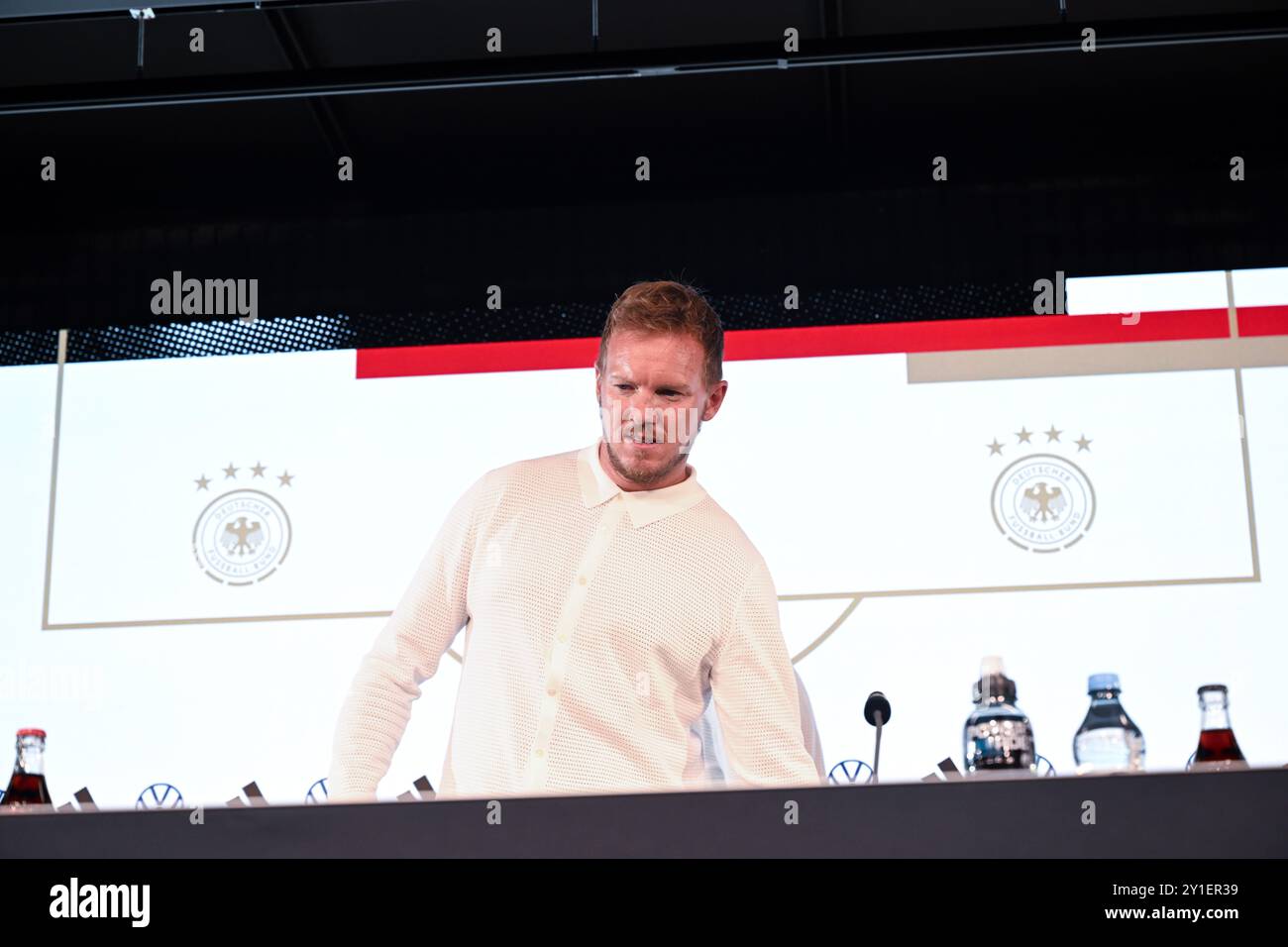 Duesseldorf, Germania. 6 settembre 2024. Calcio, nazionale, Lega delle Nazioni, prima della partita contro l'Ungheria. L'allenatore della nazionale Julian Nagelsmann arriva alla conferenza stampa. Crediti: Federico Gambarini/dpa/Alamy Live News Foto Stock