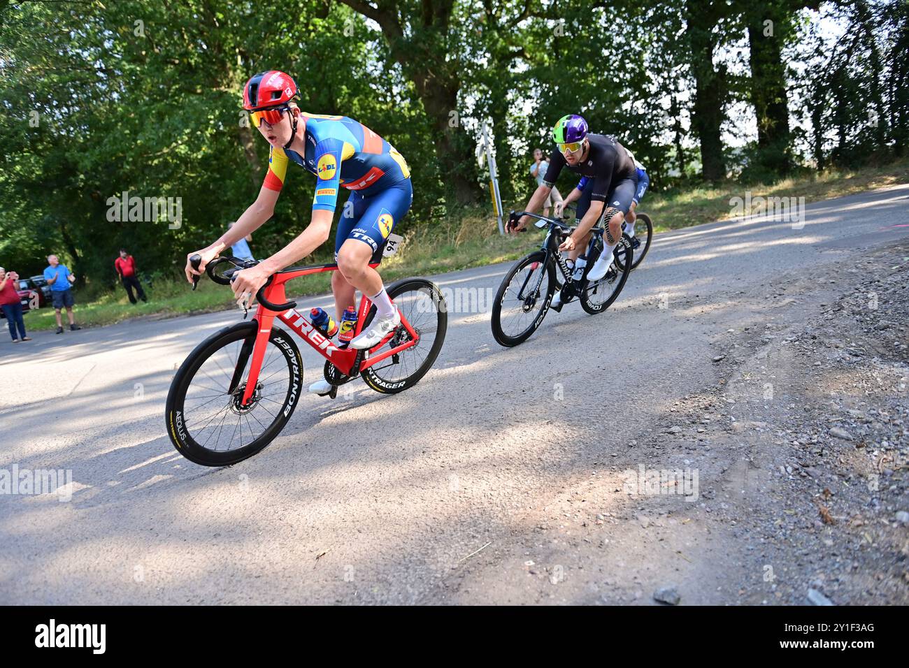 Tour di Llyods in Gran Bretagna tappa 4 Derby a Newark-on-Trent. Liam Obrien ha preso la pausa per Lidl Trek. Crediti: Peter Goding/Alamy Live News Foto Stock