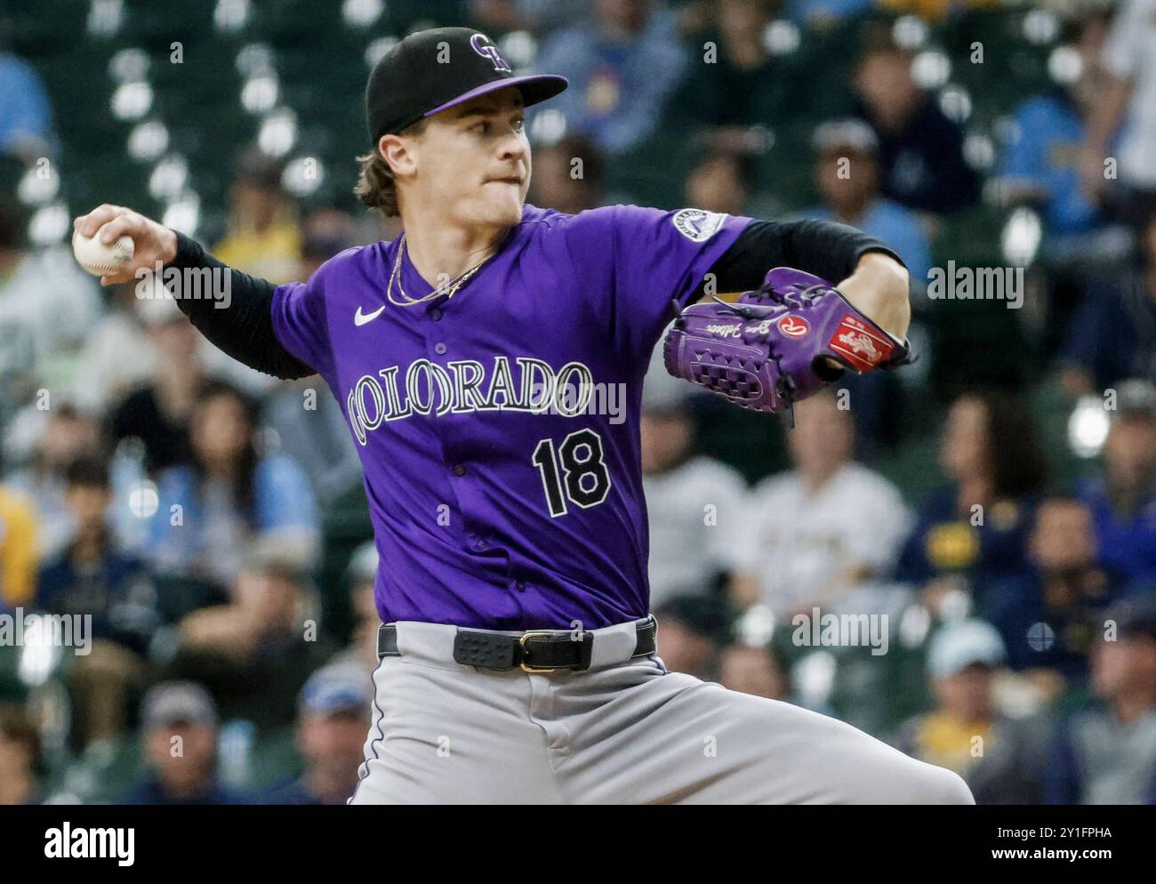 Miwaukee, Stati Uniti. 6 settembre 2024. Il lanciatore titolare dei Colorado Rockies Ryan Feltner lancia il primo inning della partita MLB tra i Colorado Rockies e i Milwaukee Brewers all'American Family Field di Milwaukee, WISCONSIN, martedì 6 settembre 2024. Foto di Tannen Maury/UPI. Crediti: UPI/Alamy Live News Foto Stock