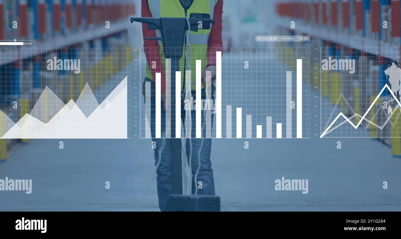 Immagine di diagrammi sulla lavoratrice birazziale in magazzino Foto Stock