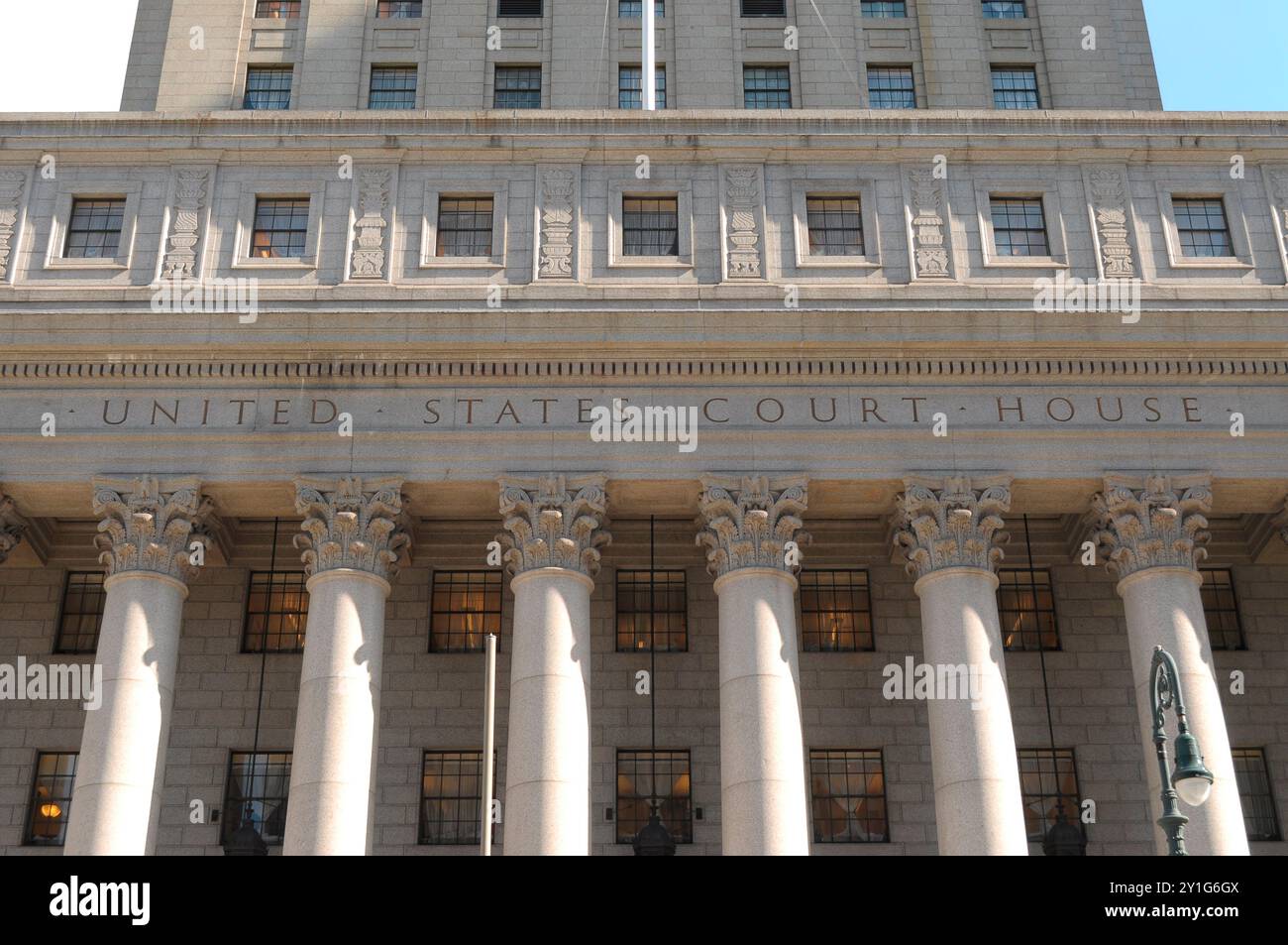 New York, Stati Uniti. 5 settembre 2024. Il Thurgood Marshall United States Courthouse si trova nel centro di Manhattan, New York City. Credito: SOPA Images Limited/Alamy Live News Foto Stock