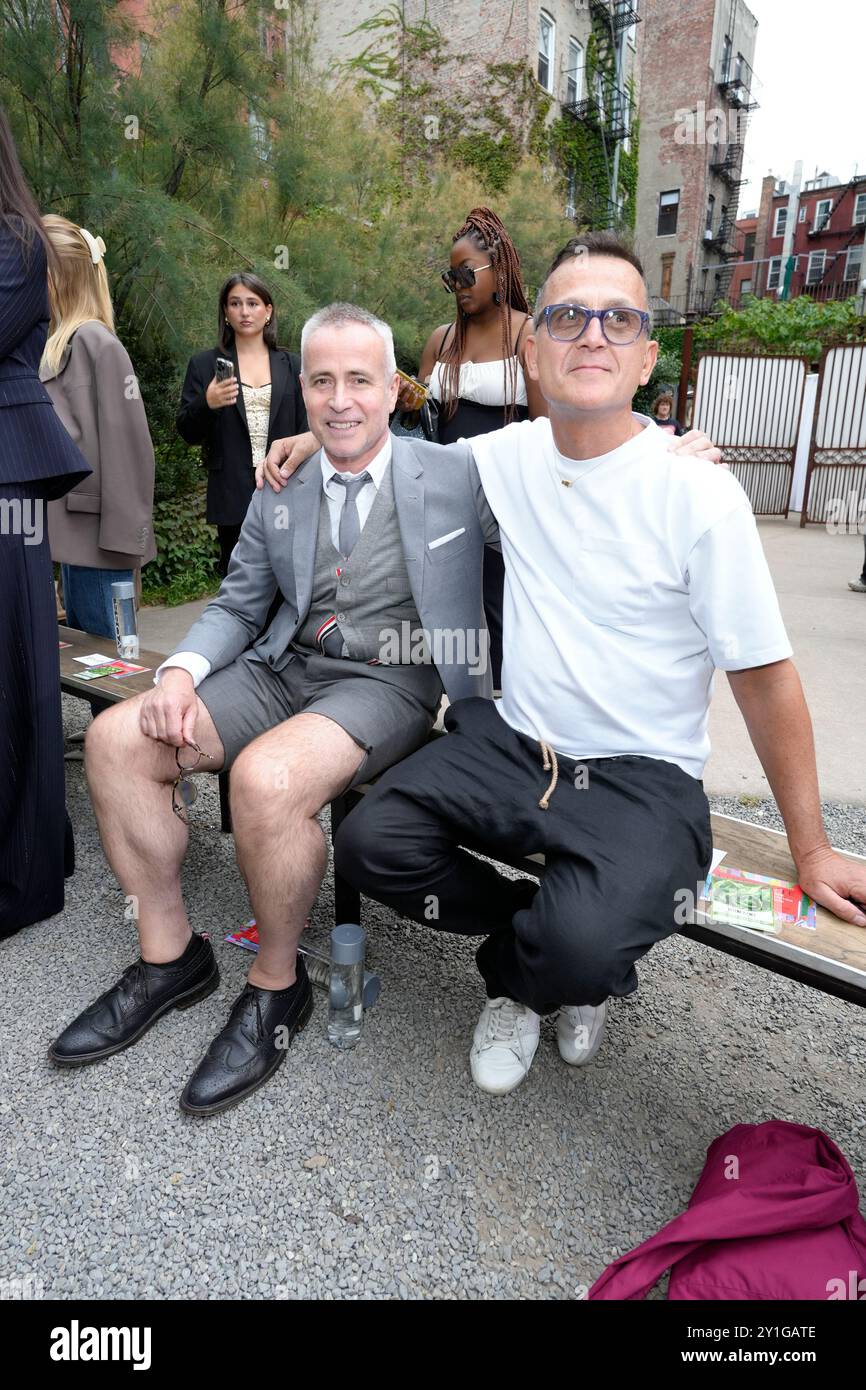 New York, Stati Uniti. 6 settembre 2024. 6/9/24, New York, New York, Stati Uniti Thom Browne durante la collezione Libertine Spring 2024, tenutasi durante NYFW presso la Elizabeth Street Gallery di New York City, venerdì 6 settembre 2024. Crediti: Jennifer Graylock/Alamy Live News Foto Stock