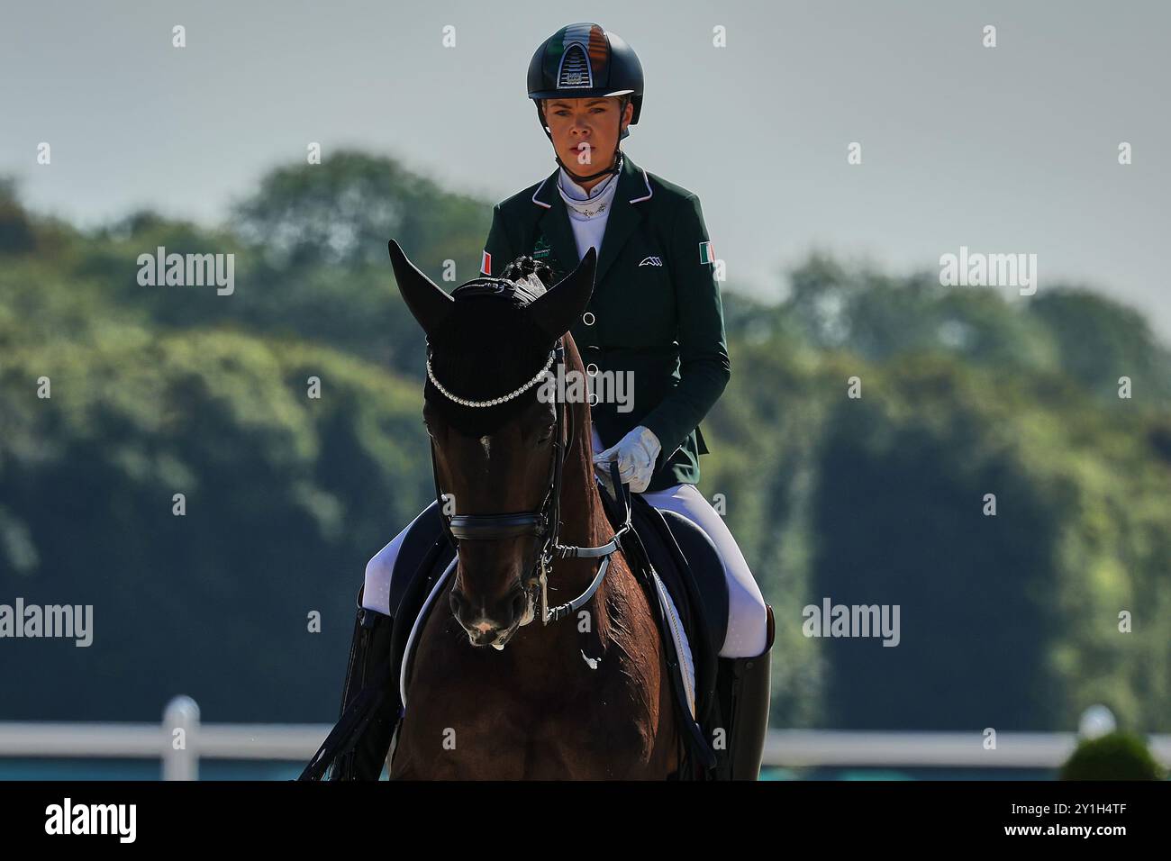 Versailles, Ile-De-Franc, Francia. 6 settembre 2024. VERSAILLES, FRANCIA - 6 SETTEMBRE: Anna-Lena Niehues di Germania, Startclass grado IV, sulla sua strada verso l'argento con Quimbaya 6 durante il Para Equestrian Individual Freestyle (Dressage) Competition - Parigi 2024 Giochi Paralimpici estivi al Chaeteau de Versailles il 6 settembre 2024 a Versailles, Francia. (Credit Image: © Mathias Schulz/ZUMA Press Wire) SOLO PER USO EDITORIALE! Non per USO commerciale! Crediti: ZUMA Press, Inc./Alamy Live News Foto Stock