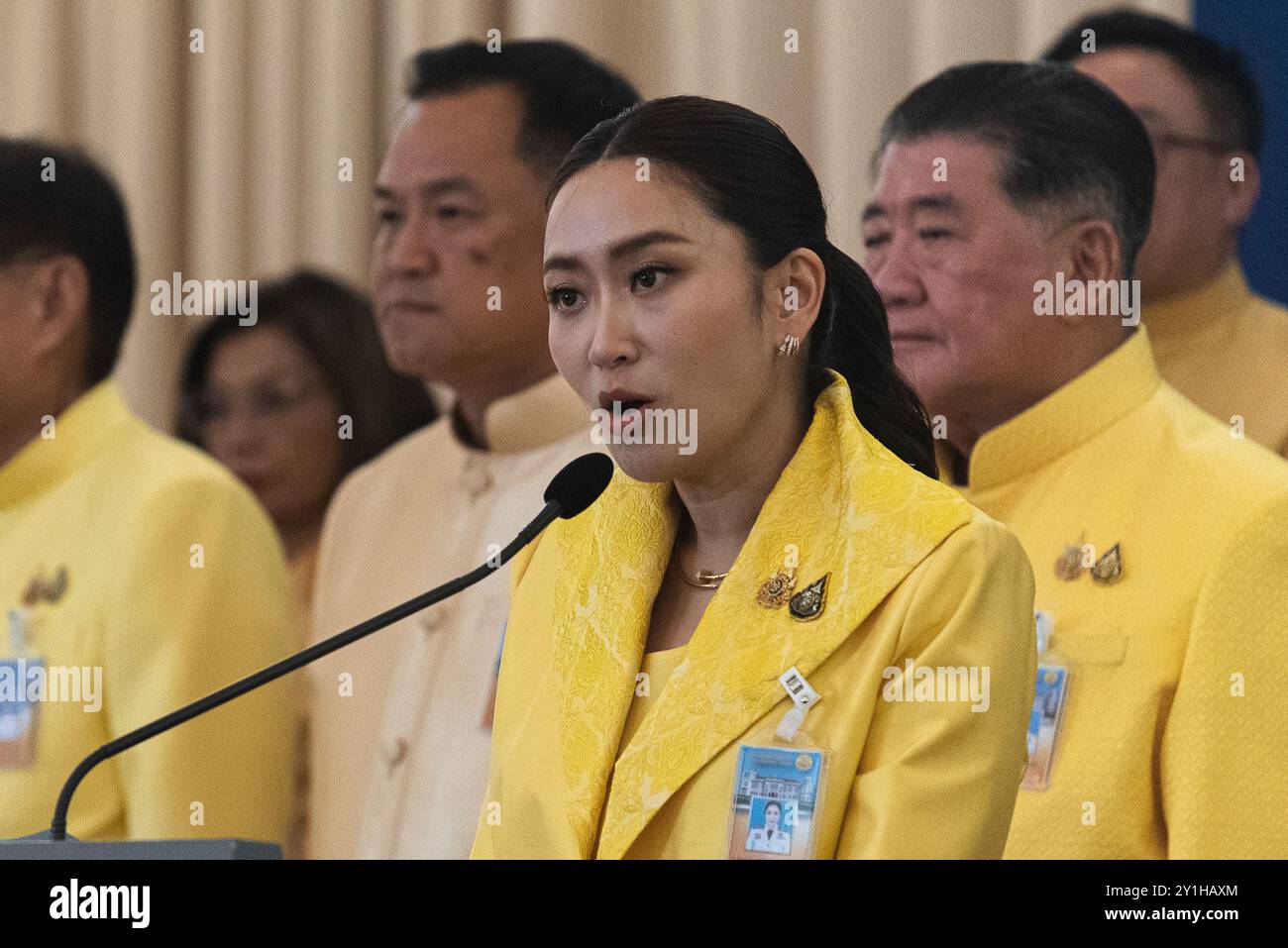 Bangkok, Thailandia. 7 settembre 2024. Il primo ministro tailandese Paetongtarn Shinawatra parla ai media durante una conferenza stampa dopo la riunione speciale del gabinetto presso la sede del governo di Bangkok. (Foto di Peerapon Boonyakiat/SOPA Images/Sipa USA) credito: SIPA USA/Alamy Live News Foto Stock