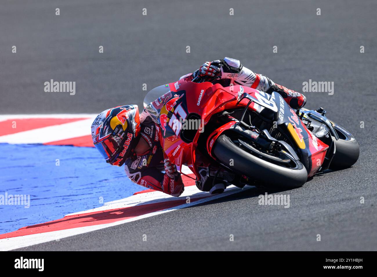 Misano Adriatico, Italia. 7 settembre 2024. Pedro ACOSTA (SPA) - Red Bull GASGAS Tech3 alla curva 14 durante la sessione di qualificazione del Gran Premio Red Bull di San Marino 2024 a Misano Adriatico (Italia), 13° round del Campionato del mondo MotoGP 2024. Crediti: Riccardo Righetti/Alamy Live News Foto Stock