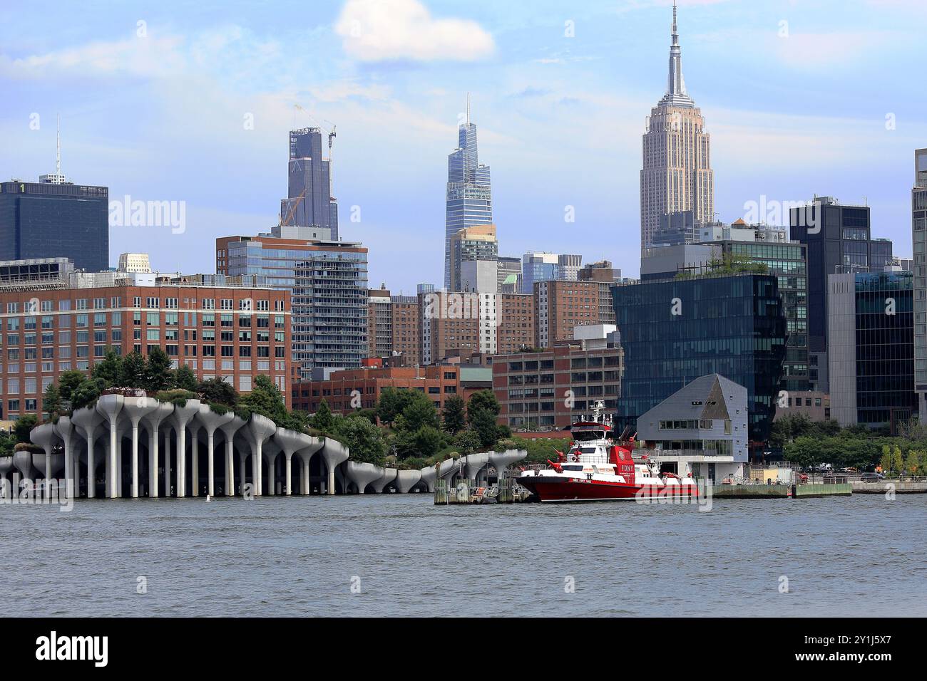 Little Island Park sul fiume Hudson alla 14th St., Manhattan, New York City Foto Stock