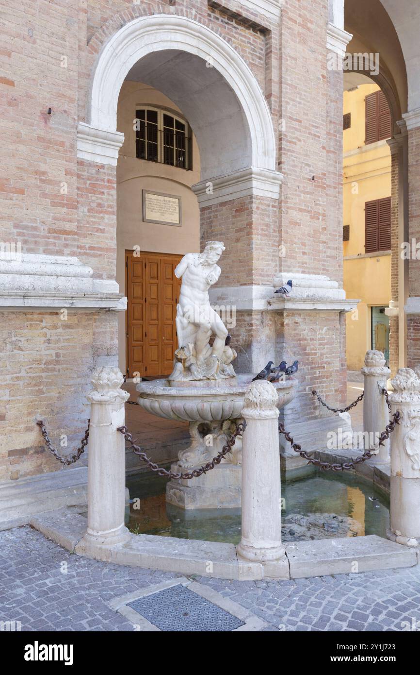 Fontana di Nettuno, Senigallia, Italia Foto Stock