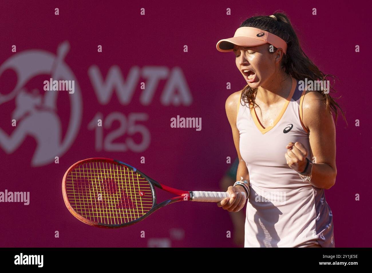 Montreux Svizzera, 7 settembre 2024. Petra Marcinko (CRO) vince le semifinali contro Nuria Parias Diaz (SPA) durante le semifinali WTA 125 del Montreux Nestle Open 2024 settima giornata al Montreux Tennis Club. Durante il WTA 125 Montreux Nestle Open, partita internazionale di tennis a Montreux, Svizzera, 7 settembre 2024 Credit: Independent Photo Agency Srl/Alamy Live News Foto Stock