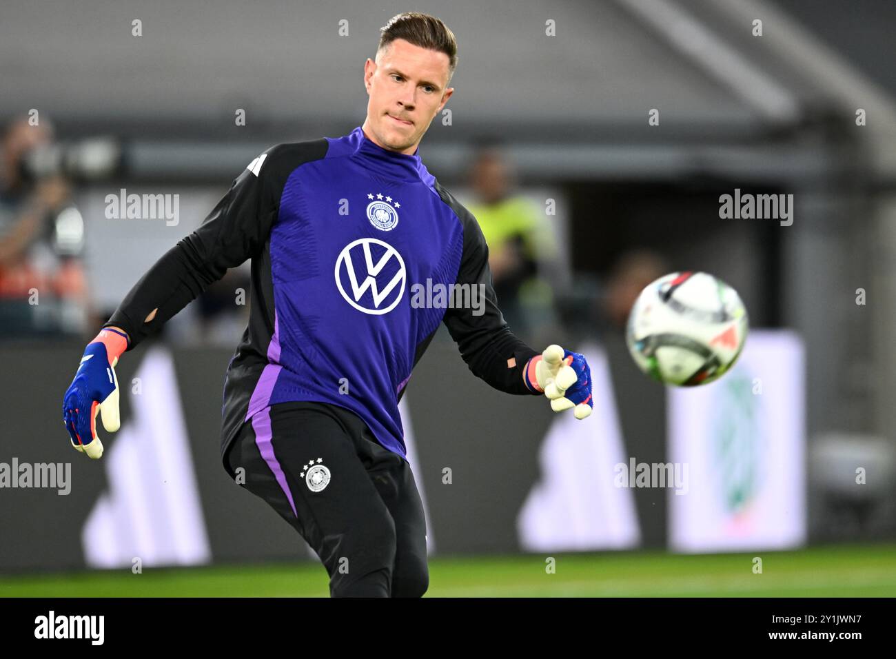 Duesseldorf, Germania. 7 settembre 2024. Calcio, Nations League A, Germania - Ungheria, fase a gironi, gruppo 3, giorno 1, Merkur Spiel-Arena, il portiere tedesco Marc-André ter Stegen si riscalda. Crediti: Fabian Strauch/dpa/Alamy Live News Foto Stock