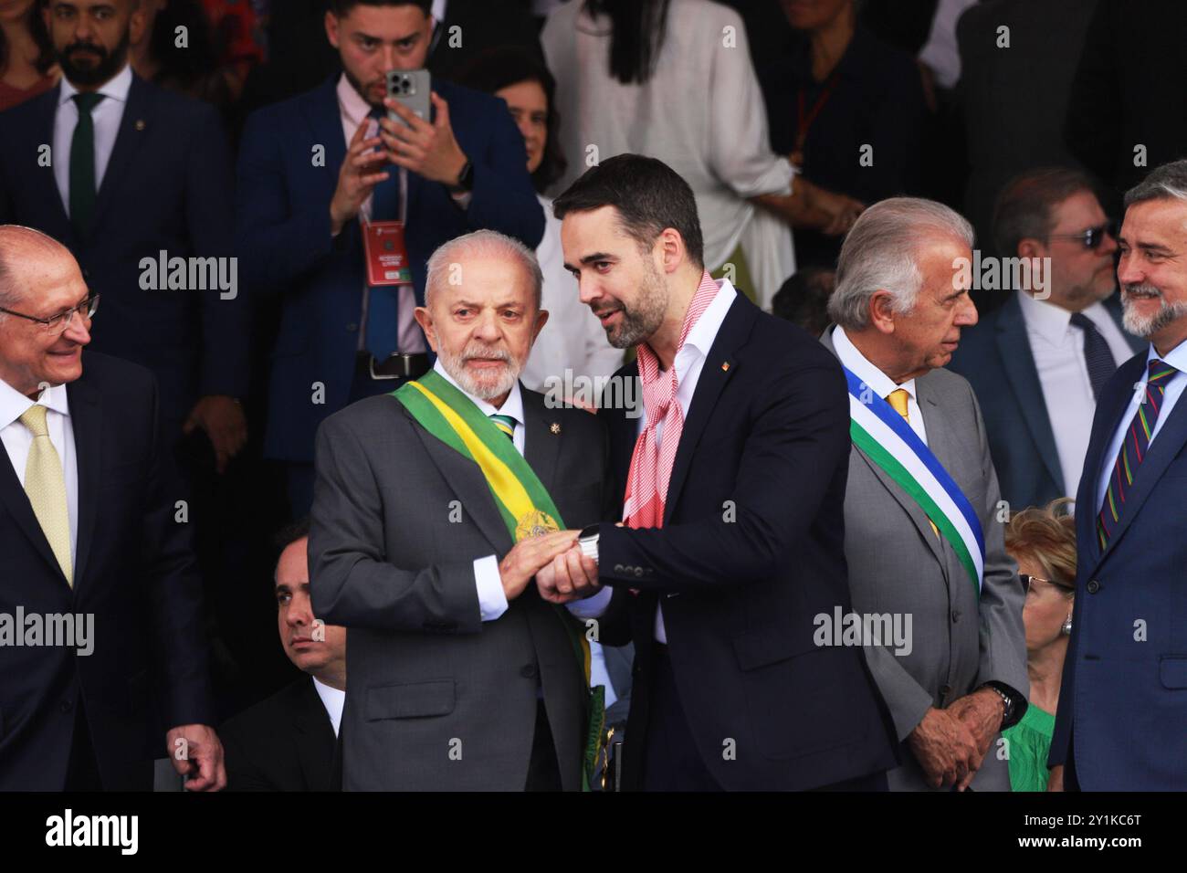 Geraldo Alckmin, Vice Presidente della Repubblica e Ministro dello sviluppo, dell'industria, del commercio e dei servizi, Luiz Inácio Lula da Silva, Presidente della Repubblica, Eduardo Leite (PSDB/RS), Governatore del Rio grande do sul, e Paulo Pimenta, Ministro capo del Segretariato straordinario della Presidenza della Repubblica per il sostegno alla ricostruzione del Rio grande do sul, durante la parata civico-militare del 7 settembre, in celebrazione dell'indipendenza del Brasile, sabato 09, in Brasília Ministédos 07/2024. Brasile Photo Press/Alamy Live News Foto Stock