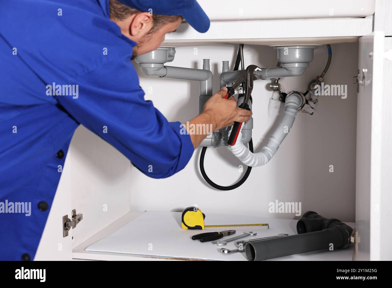 Sistema di tubazioni per idraulici professionale a casa Foto Stock