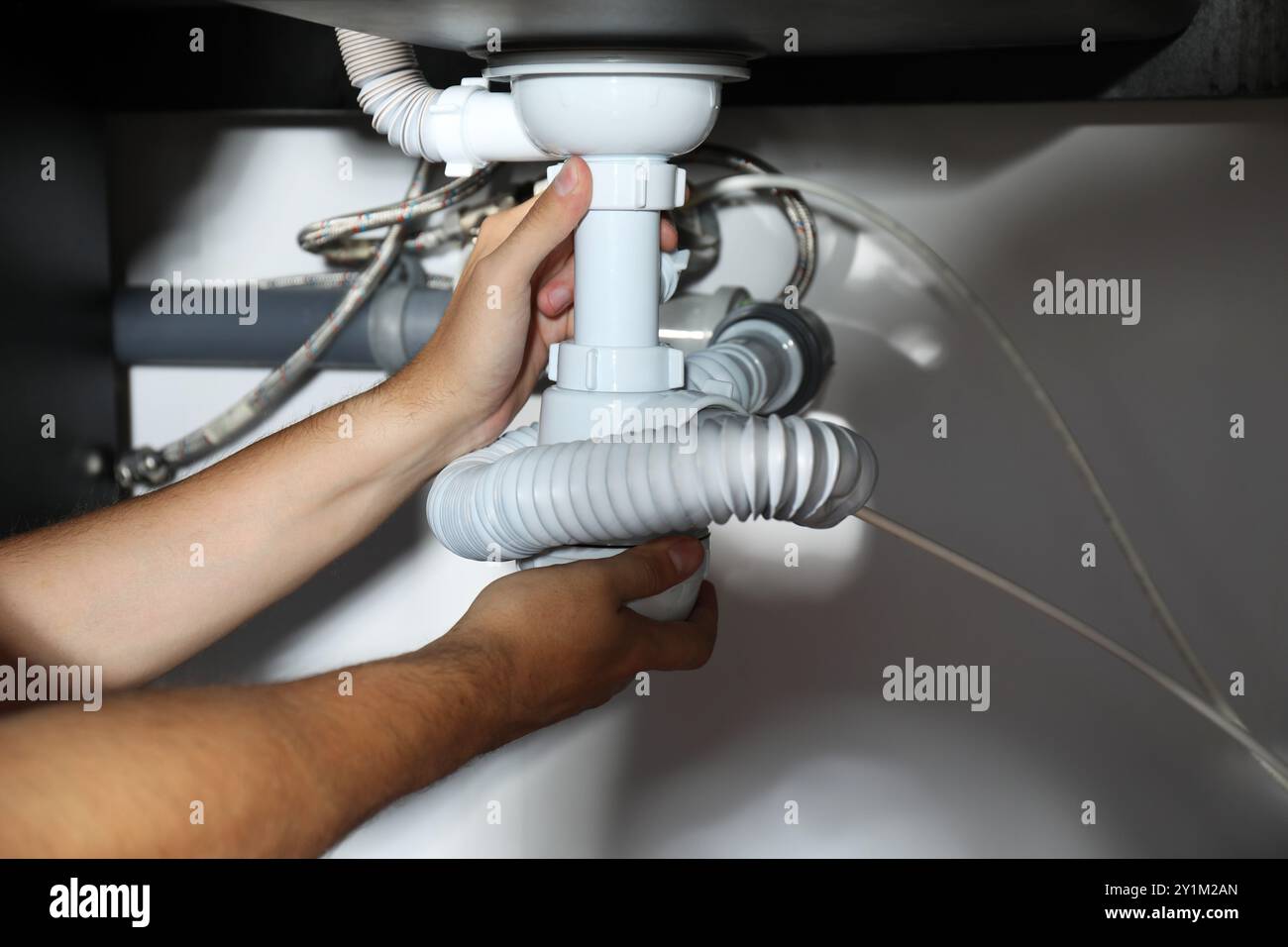 Sistema di tubazioni per idraulici professionale a casa Foto Stock