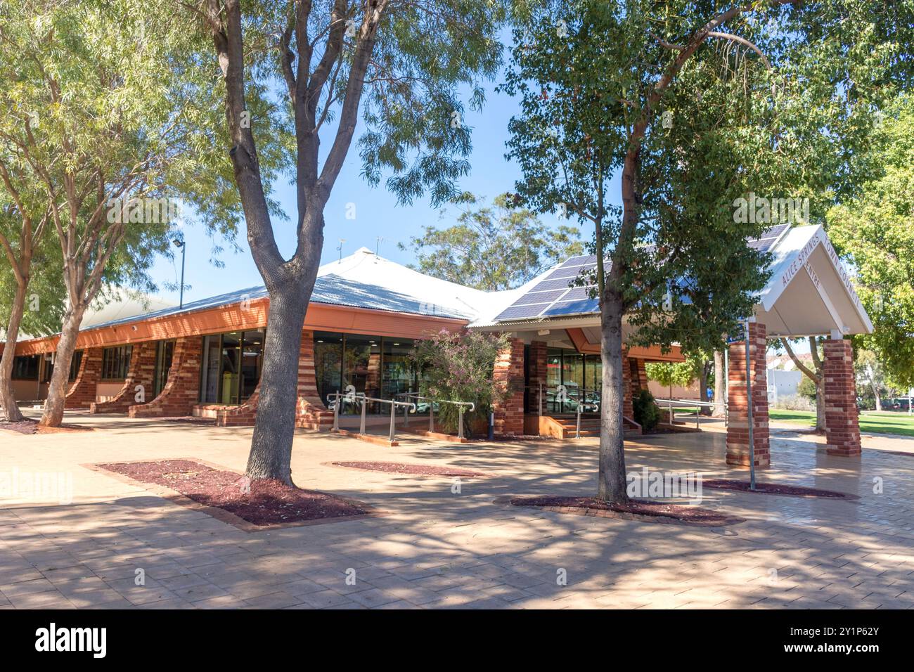 Alice Springs Town Council & Civic Centre, Todd Street, Alice Springs, Northern Territory, Australia Foto Stock