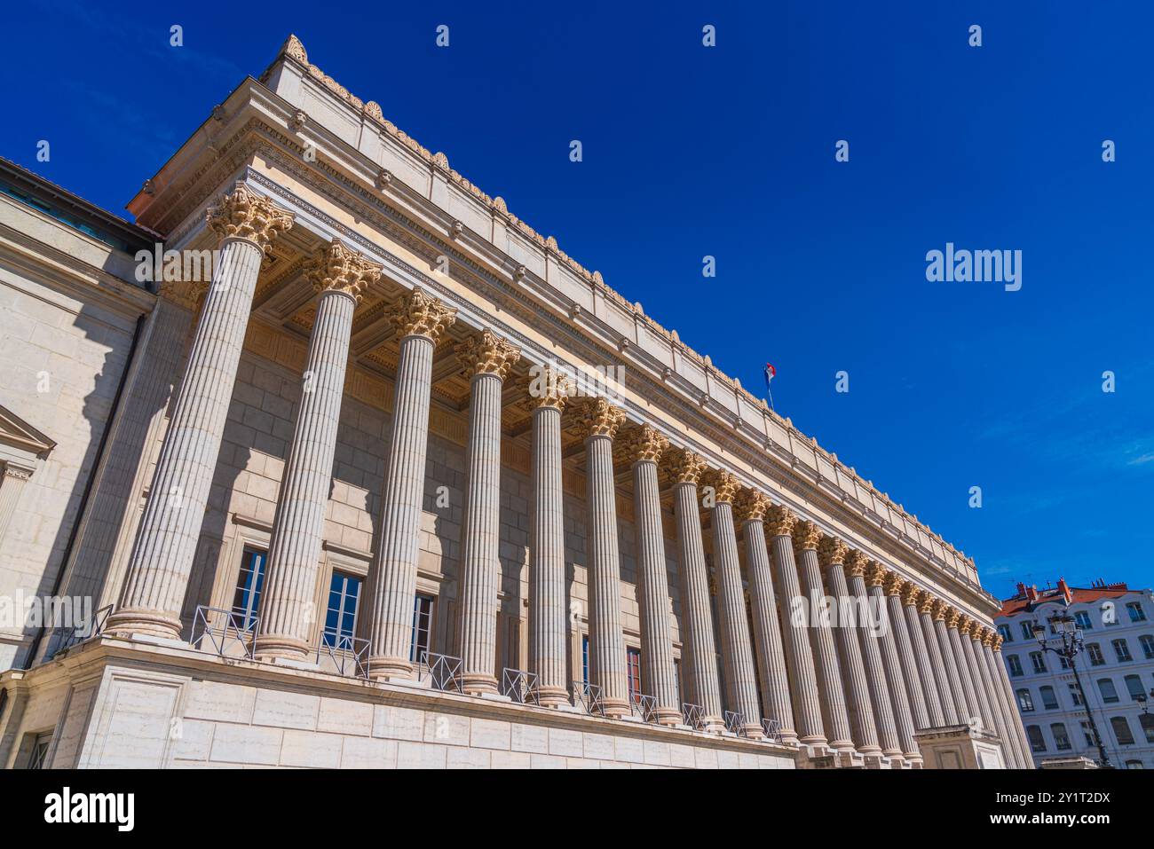 Lione, Francia. 12 giugno 2024. Vista dall'angolo basso dello storico tribunale di Lione, Francia Foto Stock