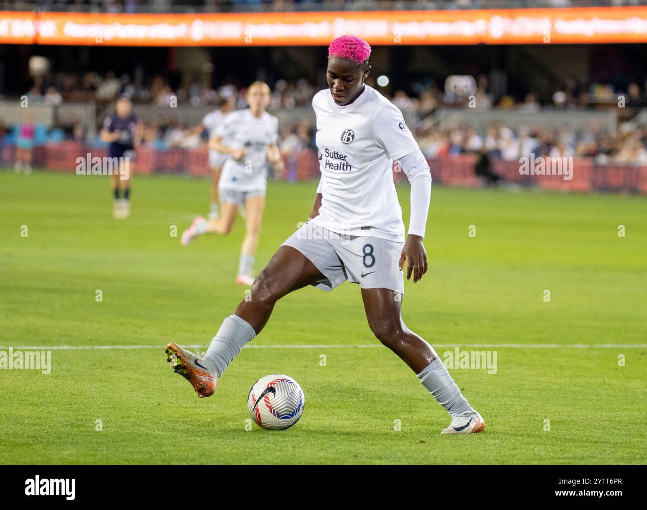 7 settembre 2024 San Jose, CA USA Bay attaccante Asisat Oshoala(8) lavora sul campo di pallone up durante la partita NWSL tra Racing Louisville FC e Bay FC. Il Bay FC ha battuto il Louisville FC 1-0 al Pay Pal Park San Jose California. Thurman James/CSM Foto Stock