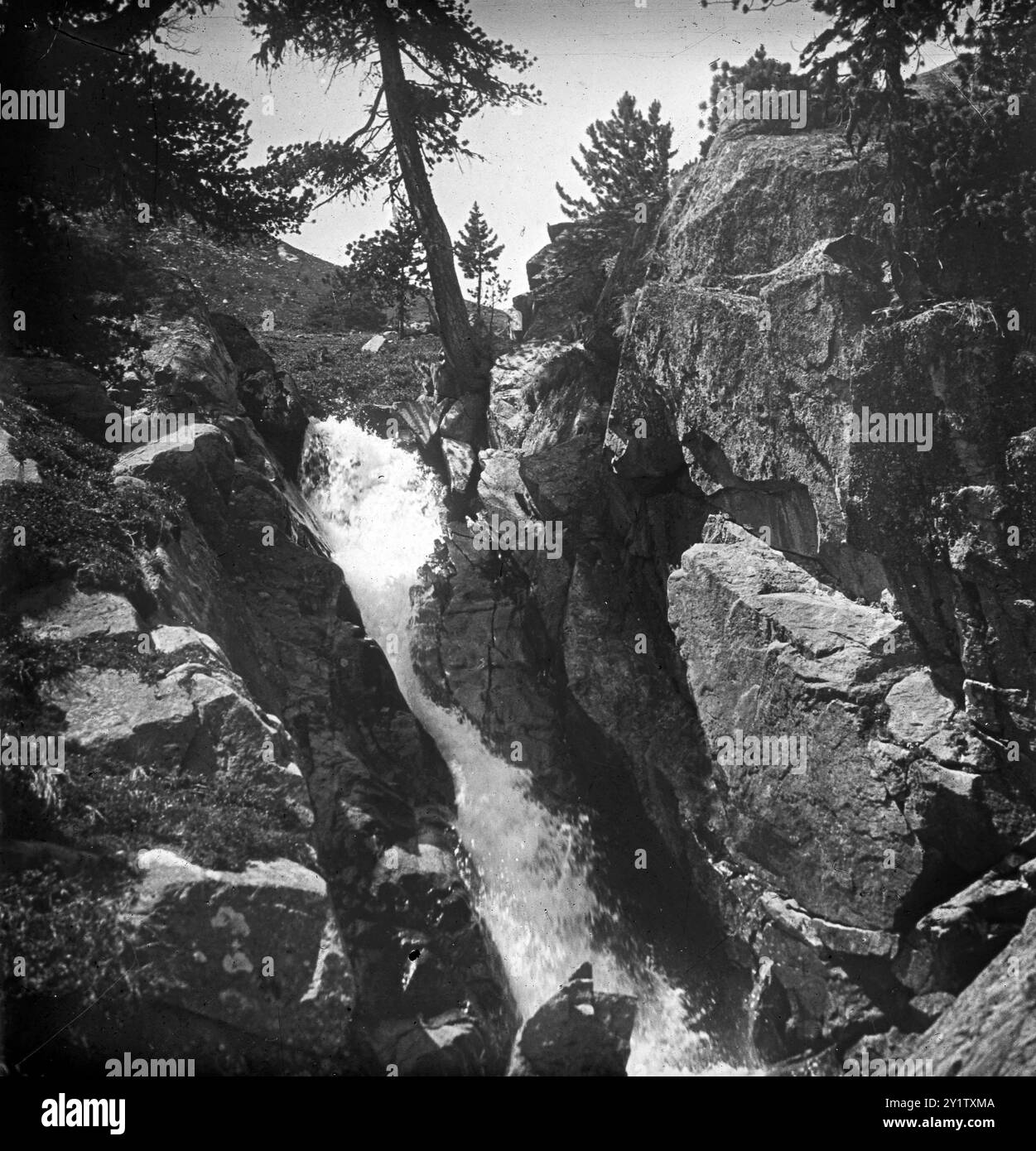 Cascate del Bernina percorso cascata da Bernina - Engadin, Svizzera 1926 Foto Stock