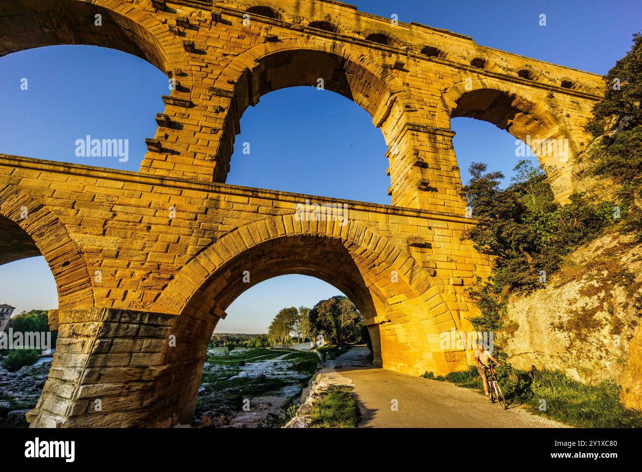 Pont du Gard, acquedotto patrimonio dell'umanità, costruito dall'Impero Romano, i secolo d.C., Remoulins, dipartimento di Gard, Francia, Europa. Foto Stock