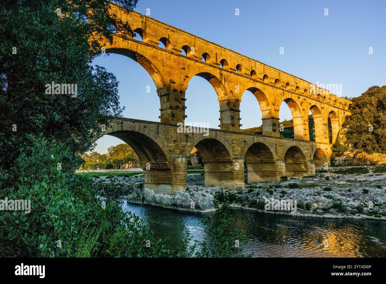 Pont du Gard, acquedotto patrimonio dell'umanità, costruito dall'Impero Romano, i secolo d.C., Remoulins, dipartimento di Gard, Francia, Europa. Foto Stock