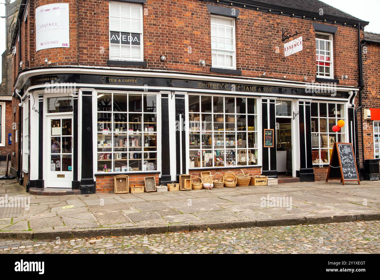 Tradizionale gastronomia e negozio di alimentari nella città mercato del Cheshire di Sandbach Foto Stock