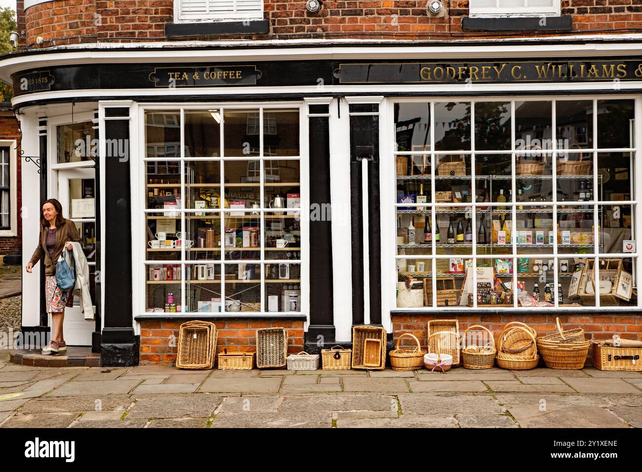 Tradizionale gastronomia e negozio di alimentari nella città mercato del Cheshire di Sandbach Foto Stock