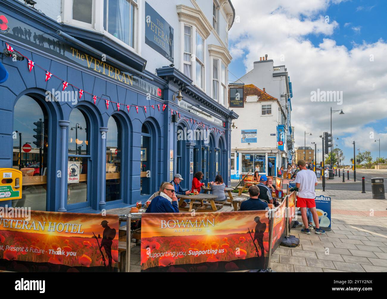 The Veteran Bar on the Esplanade, Ryde, Isola di Wight, Inghilterra, Regno Unito Foto Stock