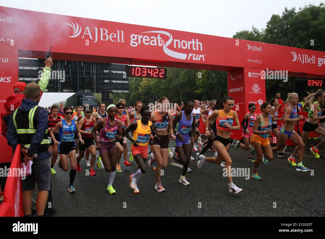 Newcastle upon Tyne, Regno Unito. 8 settembre 2024. The Great North Run 2024 con i corridori per la mezza maratona più grande del mondo per corridori di tutte le abilità, Newcastle upon Tyne, Regno Unito, settembre 2024, credito: DEW/Alamy Live News Foto Stock