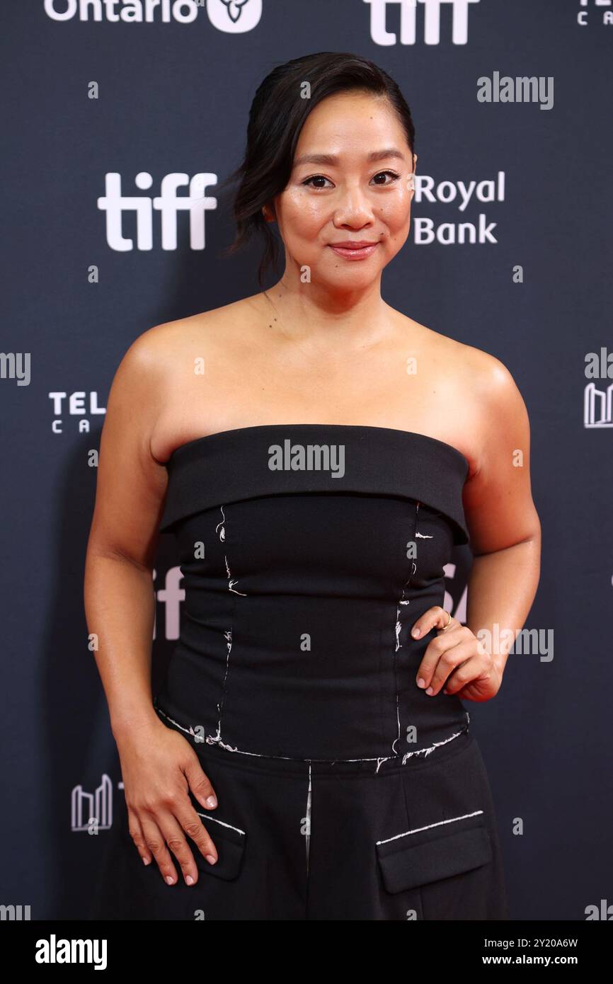 Stephanie Hsu agli arrivi per LA prima di ROBOT SELVAGGI al Toronto International Film Festival (TIFF) 2024, Roy Thomson Hall, Toronto, l'8 settembre, 2024. foto di: JA/Everett Collection Foto Stock