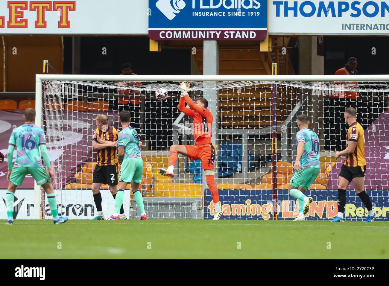 Bradford, Regno Unito, 7 settembre 2024, Sam Walker di Bradford City, durante Bradford City vs Carlisle United EFL League Two, Valley Parade, Bradford, Regno Unito Foto Stock