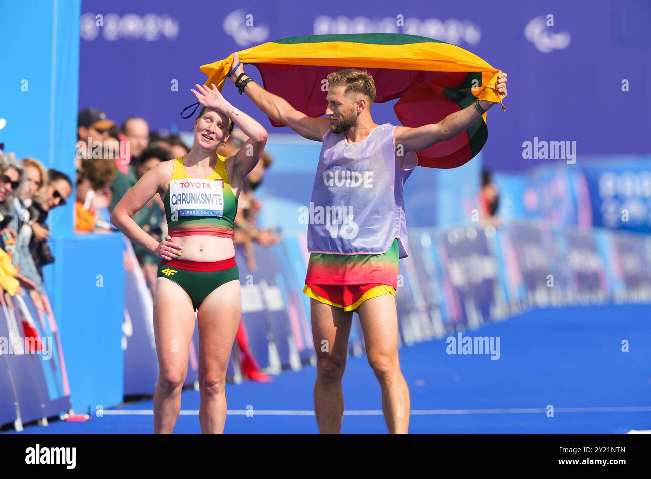 La Courneuve, Francia. 8 settembre 2024. GARUNKSNYTE Ausra (LTU) Maratona : Maratona femminile T12 durante i Giochi Paralimpici di Parigi 2024 a la Courneuve, Francia . Crediti: AFLO SPORT/Alamy Live News Foto Stock