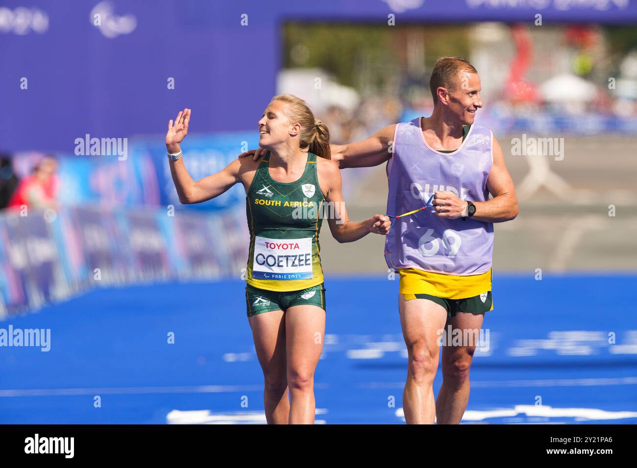 La Courneuve, Francia. 8 settembre 2024. COETZEE Louzanne (RSA) Marathon : Maratona femminile T12 durante i Giochi Paralimpici di Parigi 2024 a la Courneuve, in Francia . Crediti: AFLO SPORT/Alamy Live News Foto Stock