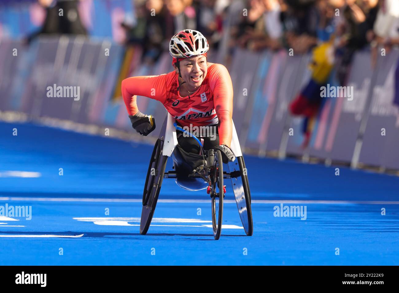 La Courneuve, Francia. 8 settembre 2024. Wakako Tsuchida (JPN) Marathon : Maratona femminile T54 durante i Giochi Paralimpici di Parigi 2024 a la Courneuve, Francia . Crediti: AFLO SPORT/Alamy Live News Foto Stock