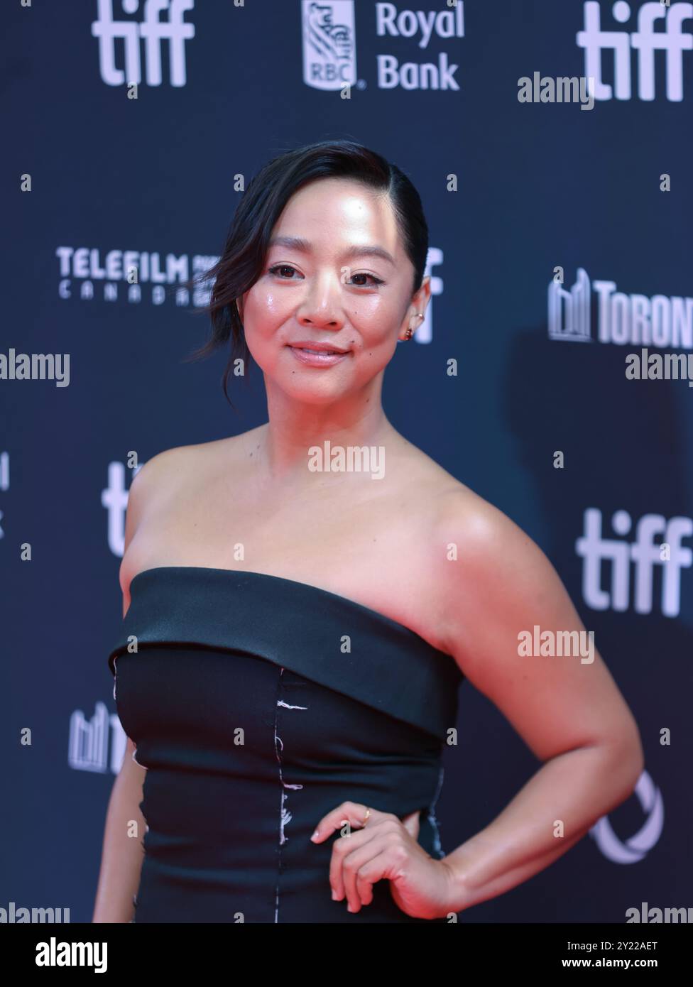 Toronto, Canada. 8 settembre 2024. Stephanie Hsu sul Red carpet al Toronto International Film Festival per il Gala del film "The Wild robot" proiezione Roy Thomson Hall Theatre 8 settembre crediti: Sharon Dobson/Alamy Live News Credit: Sharon Dobson/Alamy Live News Foto Stock