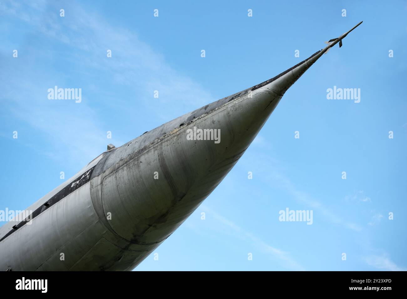 Concetto di vista laterale del bombardiere strategico supersonico sovietico primo piano della fusoliera anteriore Foto Stock