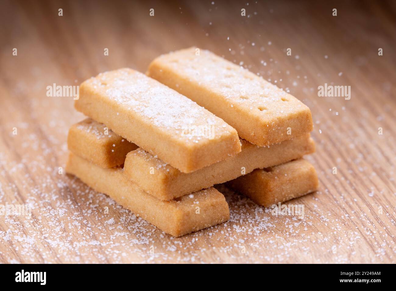 Tutte le fettine di pasta frolla scozzese al burro con una spolverata di zucchero Foto Stock