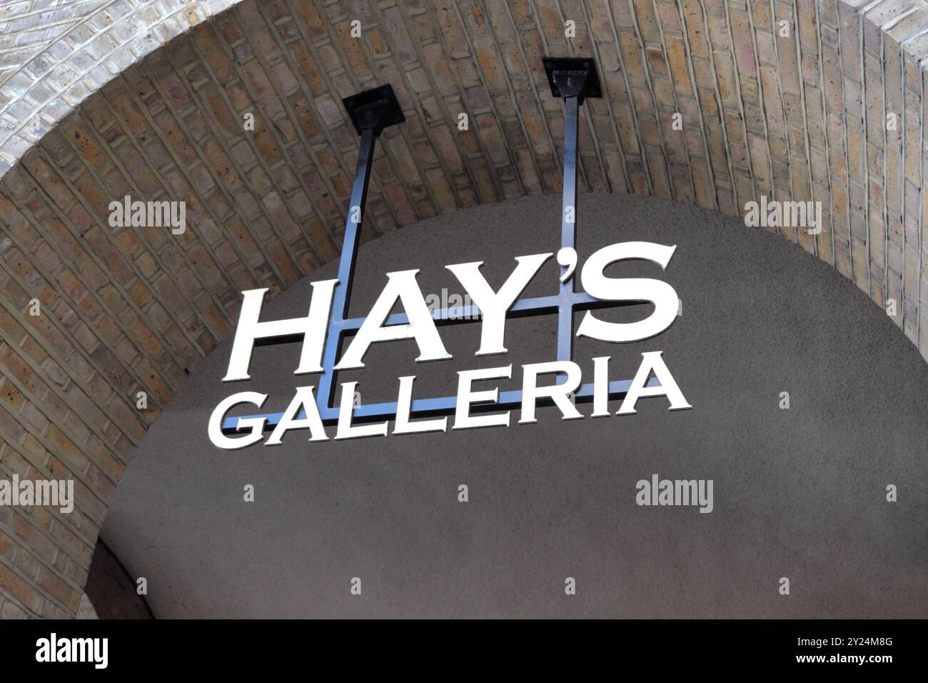 Hay's Galleria, un edificio ad uso misto nel borgo londinese di Southwark sulla riva sud del Tamigi Foto Stock