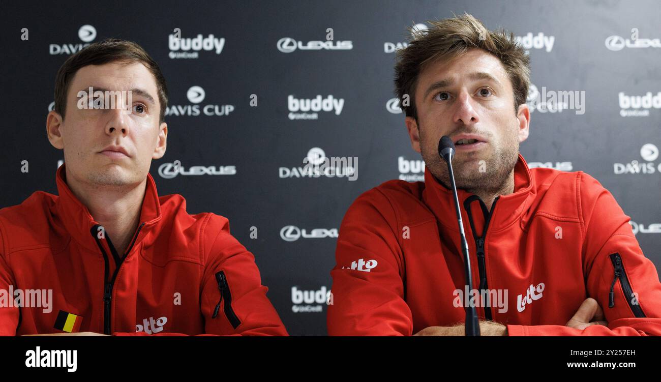 Bologna, Italia. 9 settembre 2024. Joran Vliegen belga e Sander Gille belga nella foto durante una conferenza stampa sulla squadra belga nella fase a gironi della finale di Coppa Davis, lunedì 9 settembre 2024, a Bologna, Spagna. BELGA PHOTO BENOIT DOPPAGNE credito: Belga News Agency/Alamy Live News Foto Stock