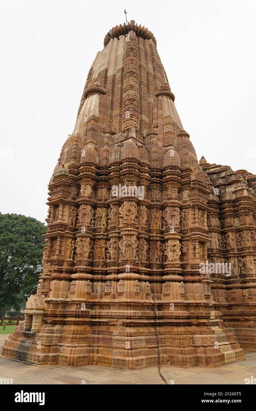 Tempio di Jagadambi. Gruppo di monumenti Khajuraho. Chhatarpur, Madhya Pradesh, India. Foto Stock