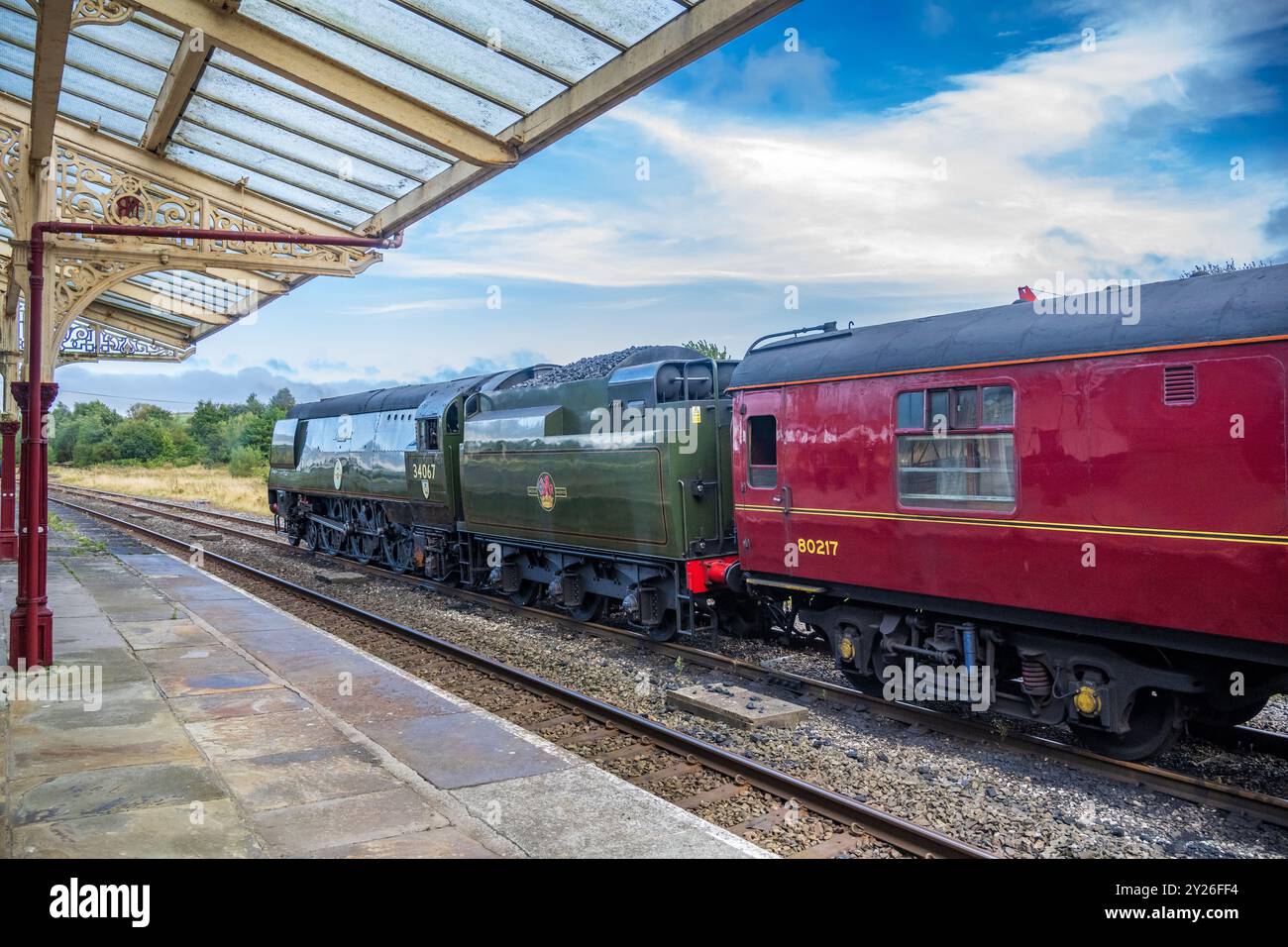 La storica locomotiva a vapore 'Spam CAN' Tangmere numero 34067, costruita a Brighton nel 1947, prende il nome dalla base RAF del Sussex, con un'altezza di oltre 500.000 metri Foto Stock