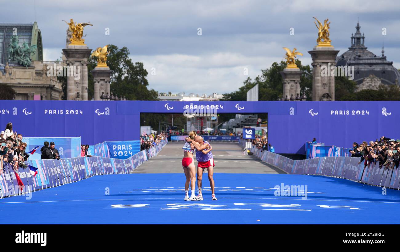 La Courneuve, Francia. 8 settembre 2024. CONGOST Elena (ESP) Marathon : Maratona femminile T12 durante i Giochi Paralimpici di Parigi 2024 a la Courneuve, in Francia. Crediti: AFLO SPORT/Alamy Live News Foto Stock